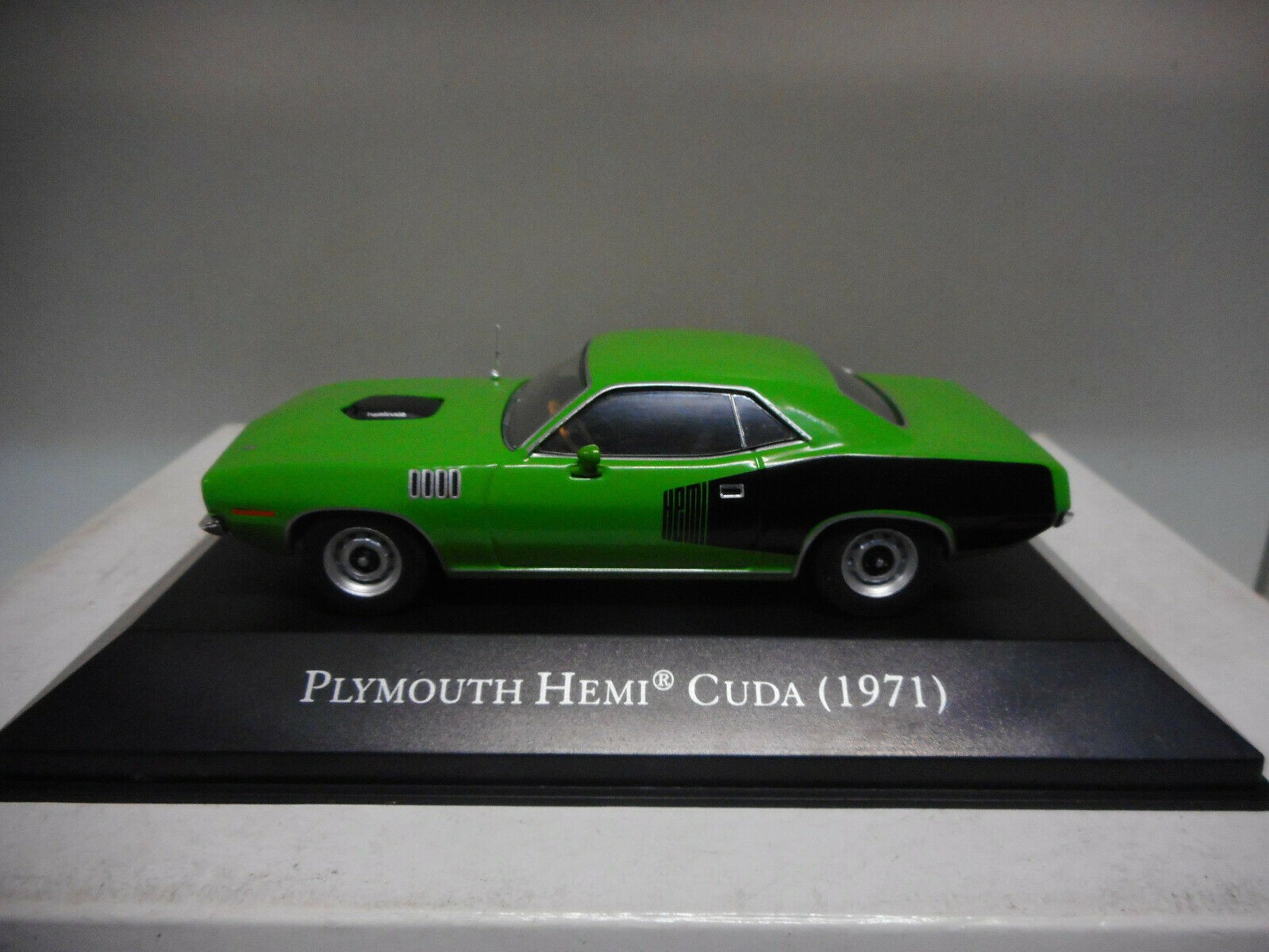 Plymouth Hemi CUDA Р¶РµР»С‚С‹Р№