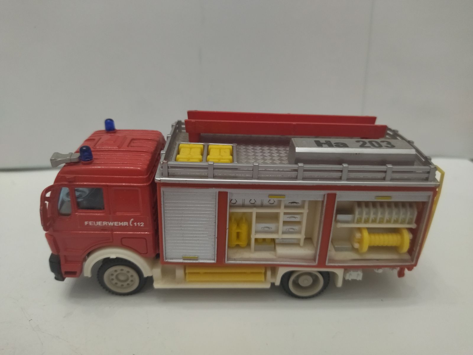 MERCEDES-BENZ CAMION/TRUCK 112 FEUERWEHR 1:80 HONGWELL NO