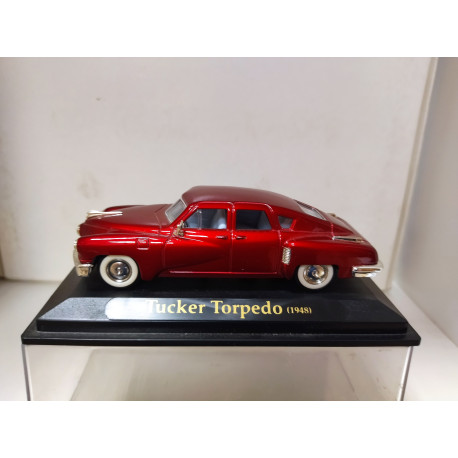 TUCKER TORPEDO 1948 RED METALLLIC 1:43 YATMING NO BOX/V FOTOS