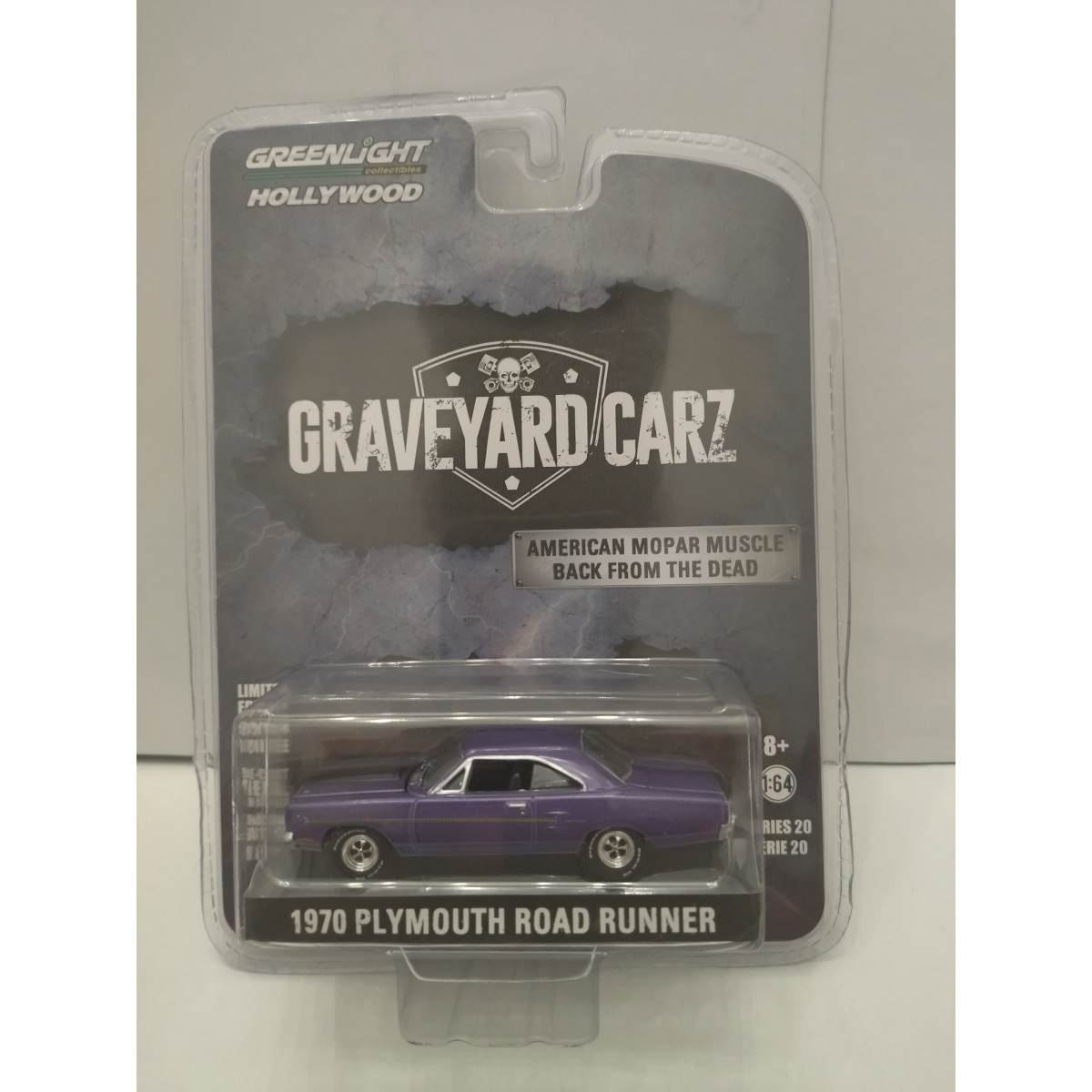 PLYMOUTH ROAD RUNNER 1970 GRAVEYARD CARZ HOLLYWOOD 1:64