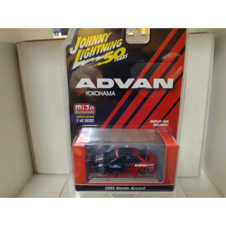 HONDA ACCORD 1995 ADVAN YOKOHAMA 1:64 JOHNNY LIGHTNING