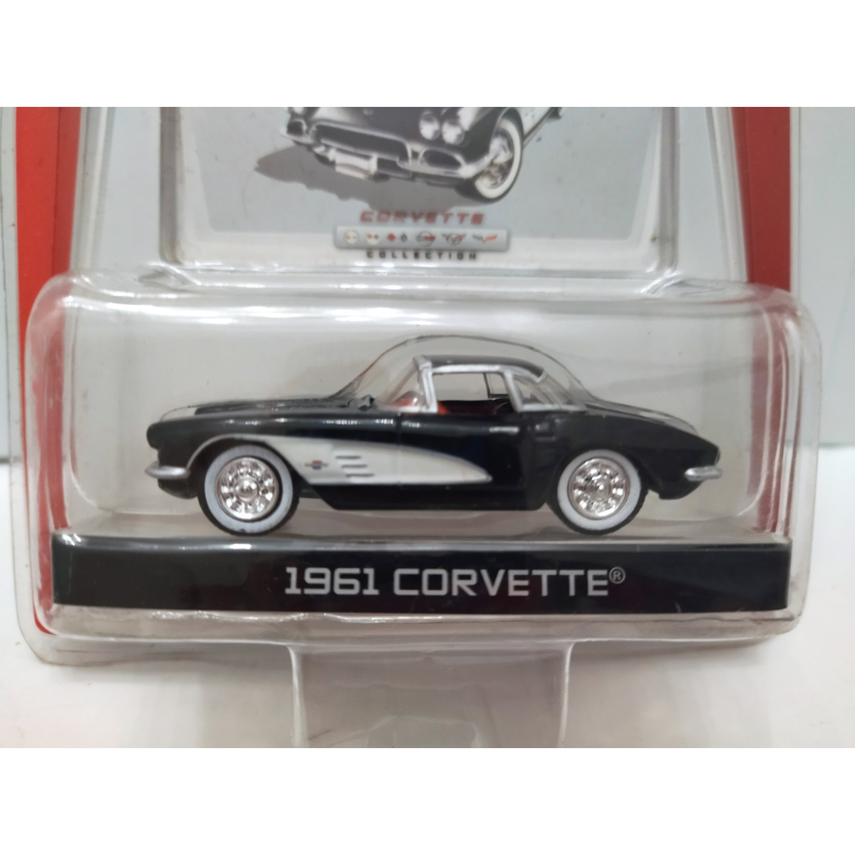CHEVROLET CORVETTE C1 1961 BLACK & WHITE CORVETTE COLLECTION 1:64
