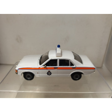 FORD CONSUL 3000 GT POLICE UK 1:43 VANGUARDS NO BOX/DEFECT/V FOTOS