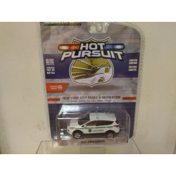 FORD ESCAPE 2013 USA POLICE NEW YORK CITY PARKS & RECREATION 1:64 GREENLIGHT