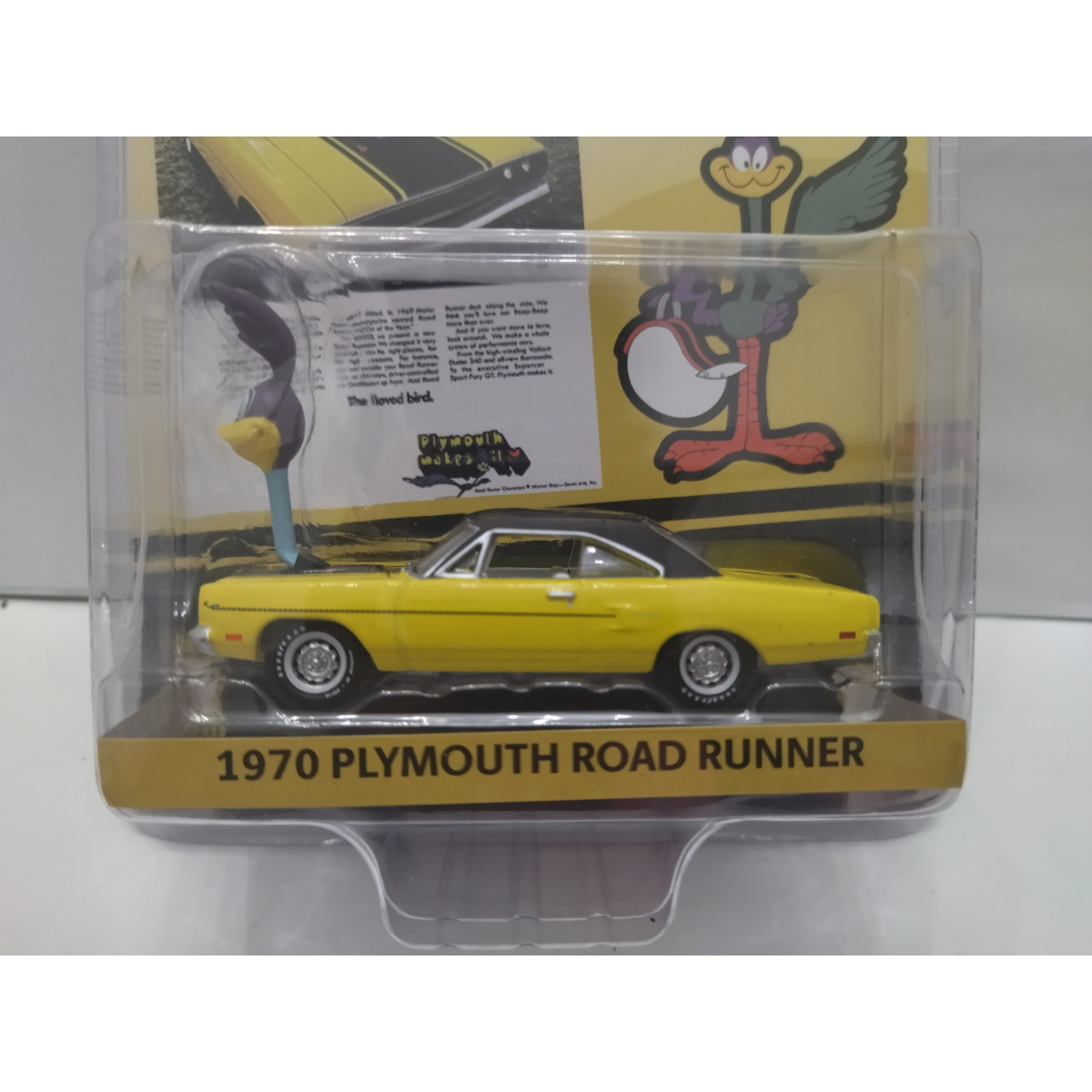 PLYMOUTH ROAD RUNNER 1970 YELLOW & BLACK LOVED BIRD 1:64
