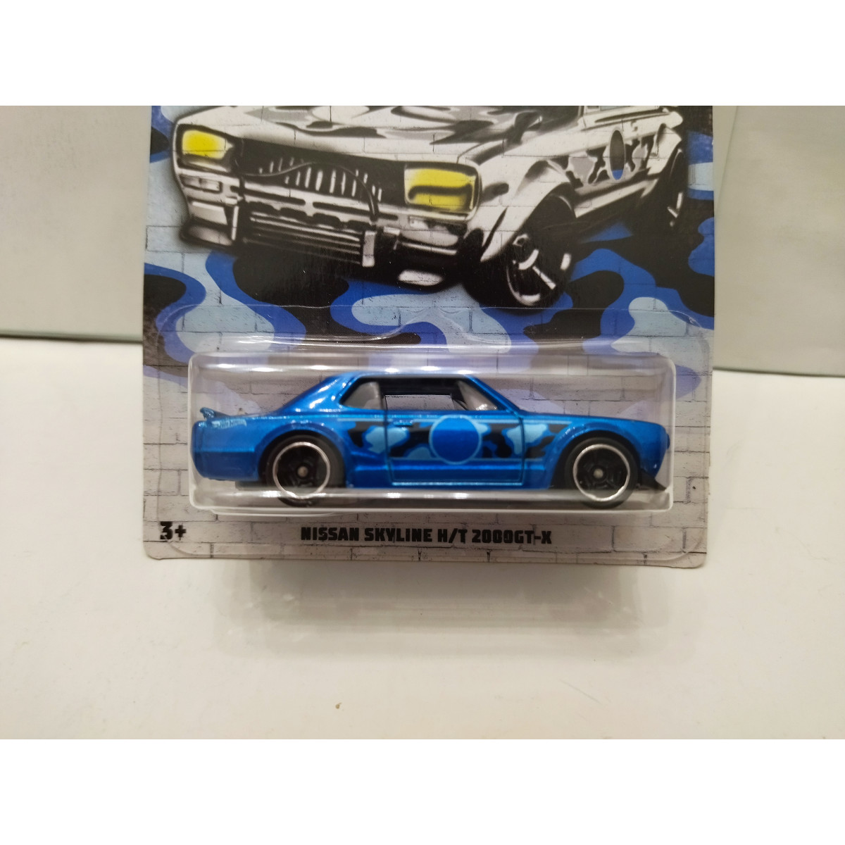 Hot Wheels 2020 Camouflage Series – Blue Nissan Skyline H/T 2000GT-X Diecast Car (1/5 Scale) – Detroit Muscle Collection - View #5