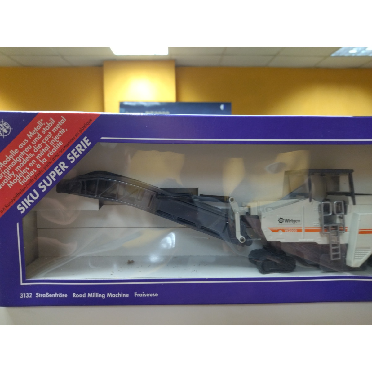 比例模型玩具天地» [SIKU] Wirtgen W2000 Cold Milling Machine 铣刨机