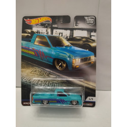 NISSAN HARDBODY D21 1993 CUSTOM 4/5 CRUISE BOULEVARD 1:64 HOT WHEELS PREMIUM