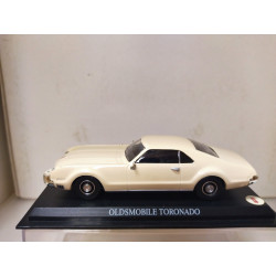 OLDSMOBILE TORONADO BEIGE 1:43 DelPRADO URNA NO ORIGINAL