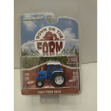 FORD 5610 1984 TRACTOR CAB CLOSED WHITE & BLUE FARM 1:64 GREENLIGHT