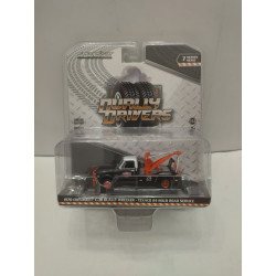 CHEVROLET C-30 WRECKER/GRUA TEXACO 24 HOUR ROAD SERVICE 1:64 GREENLIGHT