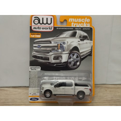FORD F-150 2018 LARIAT FX4 WHITE MUSCLE TRUCKS 1:64 AUTO WORLD