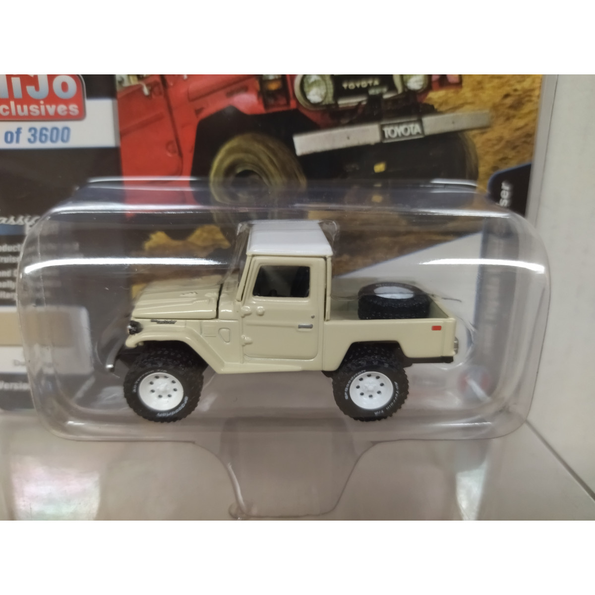 Johnny Lightning 1:64 Mijo Exclusive Toyota Land Cruiser Hard Top 1980 Blue Rusted Limited 2,400 Pcs - M & J Toys Inc. Die-Cast Distribution | Specializing In Die-cast Collectibles Since 1987 - Foto 8