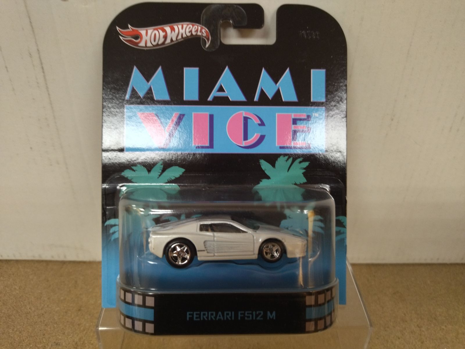 HW MIAMI VISE フェラーリ　F 512 M ホットウィール HW MIAMI VISE フェラーリ F 512 M ホットウィール Hot Wheels