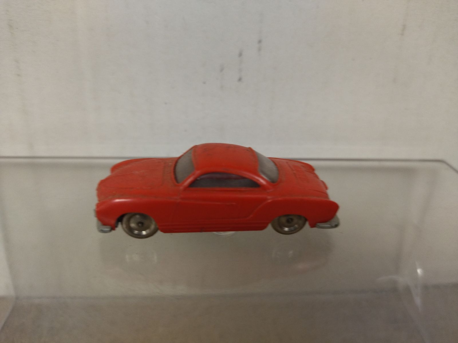 VOLKSWAGEN KARMANN GHIA 1966 RED apx 1:87 H0 LEGO