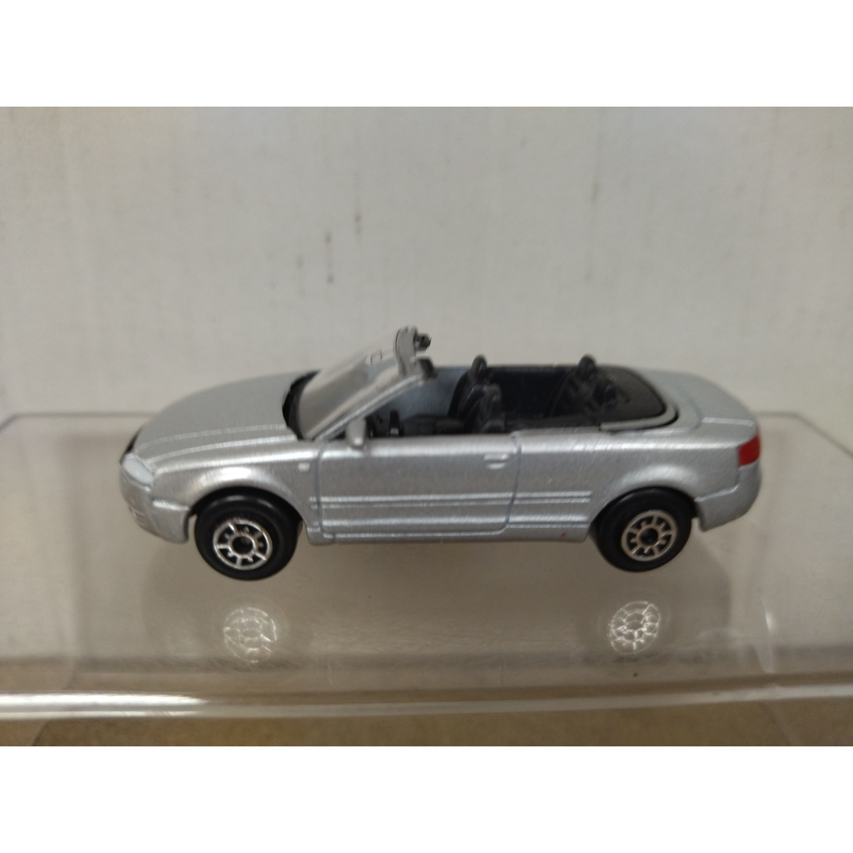 WELLY Flawed Audi A4 Cabriolet Convertible Alloy Car Collection Model  Silver 1:18 Hobby Metal Toy Holiday Gift Ornament Souvenir - AliExpress