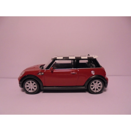 MINI COOPER S RED & CHESS 1:43 WELLY