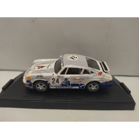 PORSCHE 911 1990 CARRERA CUP FRANCE n24 LARBRE 1:43 VITESSE