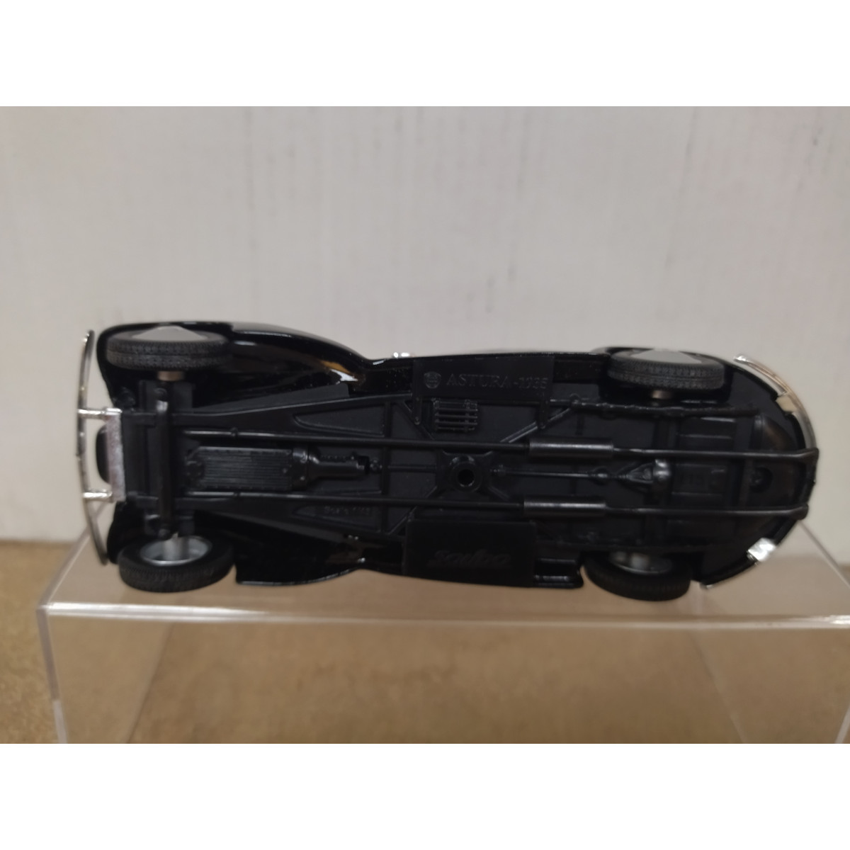 LANCIA ASTURA 1935 SILVER & BLACK 1:43 SOLIDO 4169 NO BOX