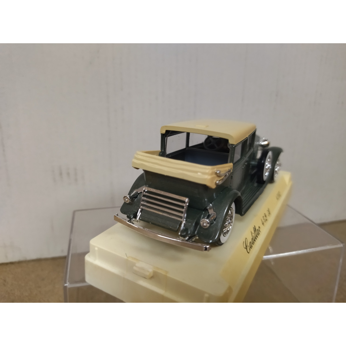 CADILLAC V16 452A 1931 GREEN/GREY 1:43 SOLIDO 4085 - BCN STOCK CARS