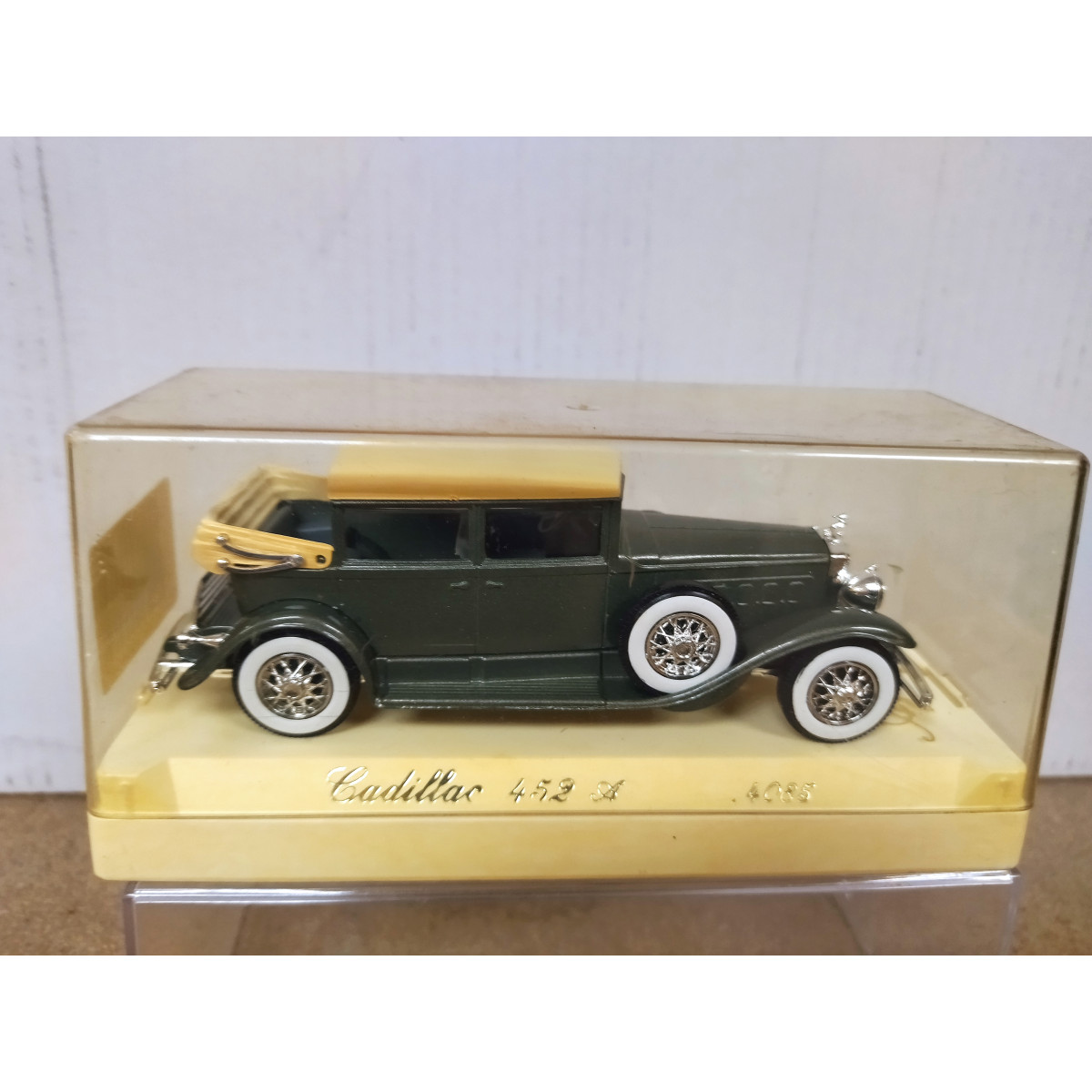 CADILLAC V16 452A 1931 GREEN/GREY 1:43 SOLIDO 4085 - BCN STOCK CARS