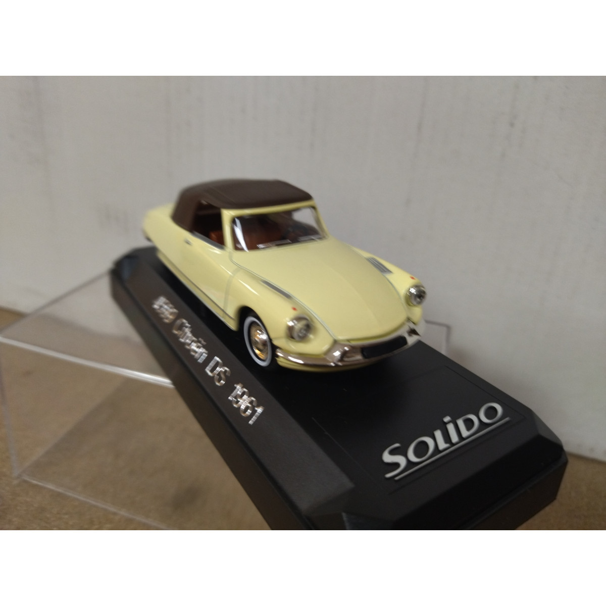 Citroën DS 19 Cabriolet 1961 - Modèle Réduit Solido 1/43 - Occasion En Très Bon état