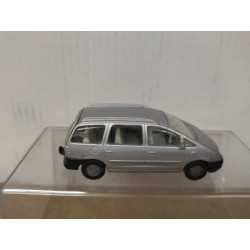 VOLKSWAGEN SHARAN SILVER 1:55/apx 1:64 SIKU 1046 NO BOX