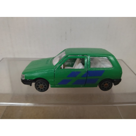 FIAT UNO GREEN 1:50/apx 1:64 POLIGURI NO BOX DESGUACE/SCRAPPING