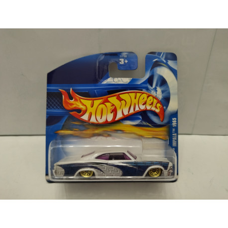 CHEVROLET IMPALA 1965 WHITE & BLUE 1:64 HOT WHEELS