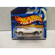 OLDSMOBILE 442 WHITE & GOLD 1:64 HOT WHEELS