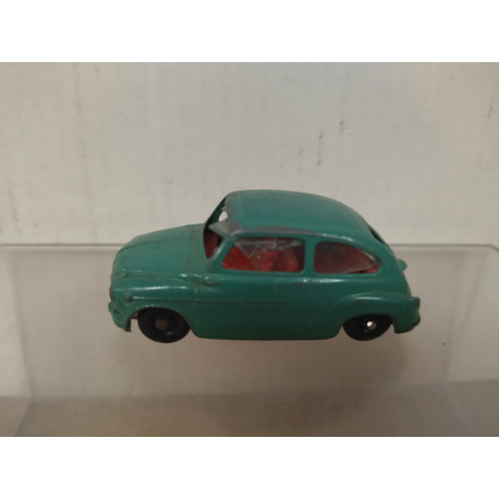 SEAT 600 GREEN 1:64 INTERNATIONAL PAYA 2121 NO BOX DEFECT