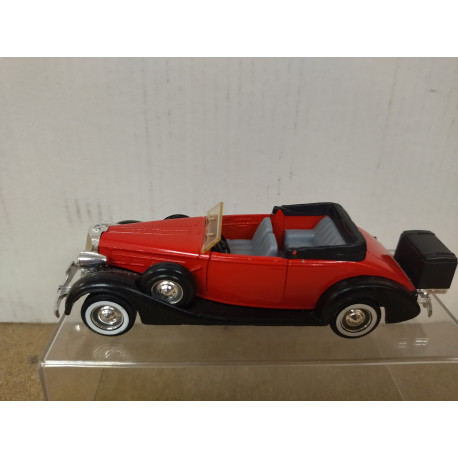 PACKARD 1937 CABRIOLET RED & BLACK 1:43 SOLIDO 4099 DEFECT/NO BOX