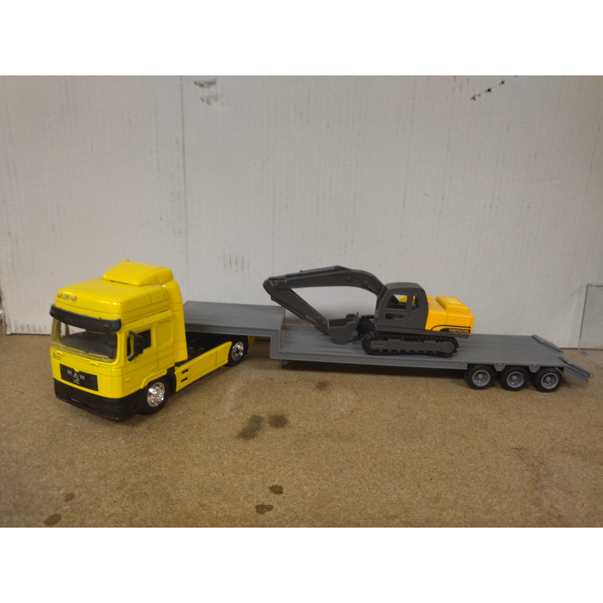 Camion MAN F2000 Long Hauler New-Ray 1/43 - Porte-Voiture Jaune 41cm (Boîte Abîmée)