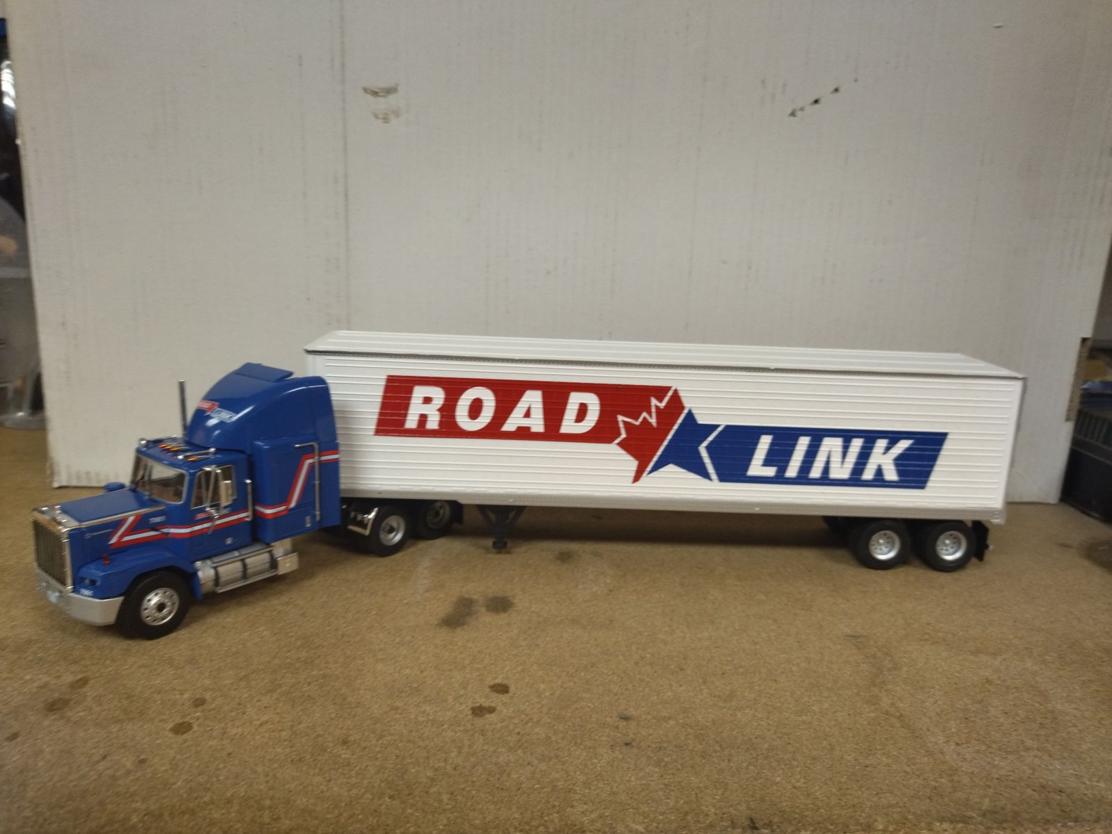 GMC GENERAL SBFA 1988 ROAD LINK AMERICAN TRUCK 1:43 ALTAYA