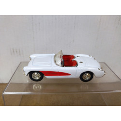 CHEVROLET CORVETTE C1 1957 CONVERTIBLE WHITE & RED 1:43 ROAD LEGENDS NO BOX