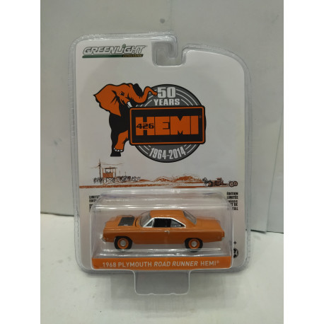PLYMOUTH ROAD RUNNER 1968 426 HEMI 50 YEARS 1:64 GREENLIGHT