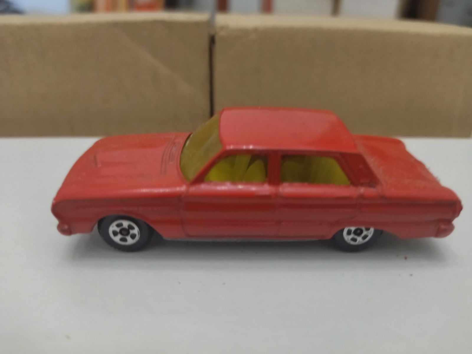 ford-falcon-red-apx-164-buby-