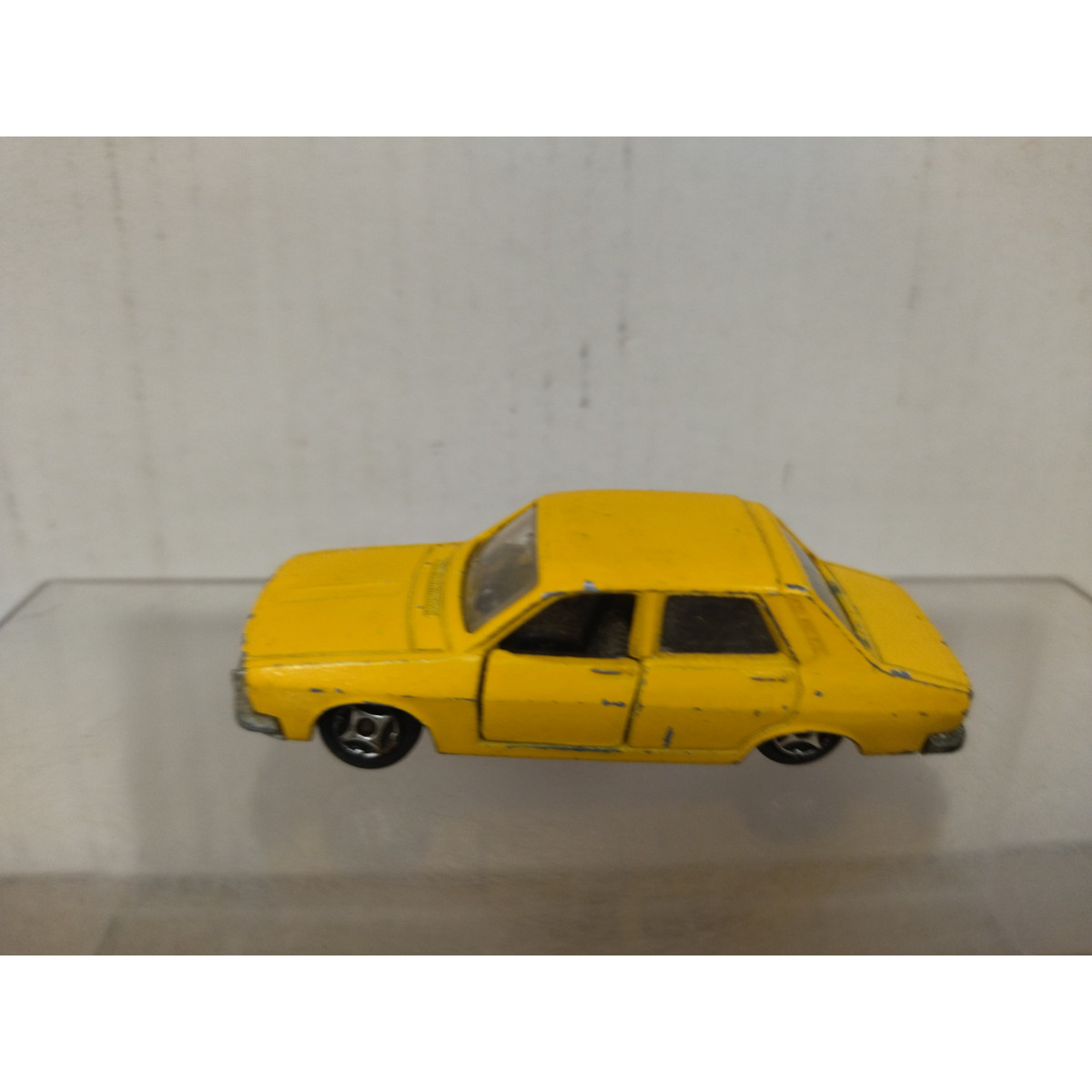 Dinky Toys Renault 12 Réf 1424 – Miniature Collection échelle 1/43 Ancienne