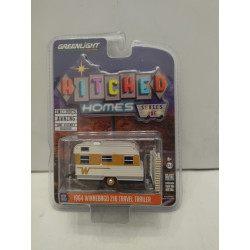 WINNEBAGO 216 TRAVEL 1964 CARAVANA/ROULOTTE HITCHED HOMES 1:64 GREENLIGHT