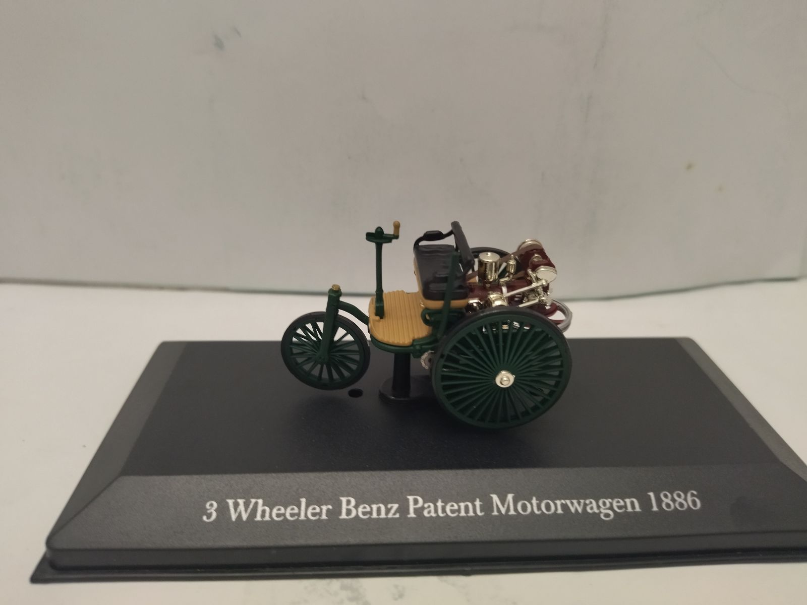 BENZ PATENT MOTORWAGEN 1886 3 WHEELER GREEN 1:43 ALTAYA IXO - BCN
