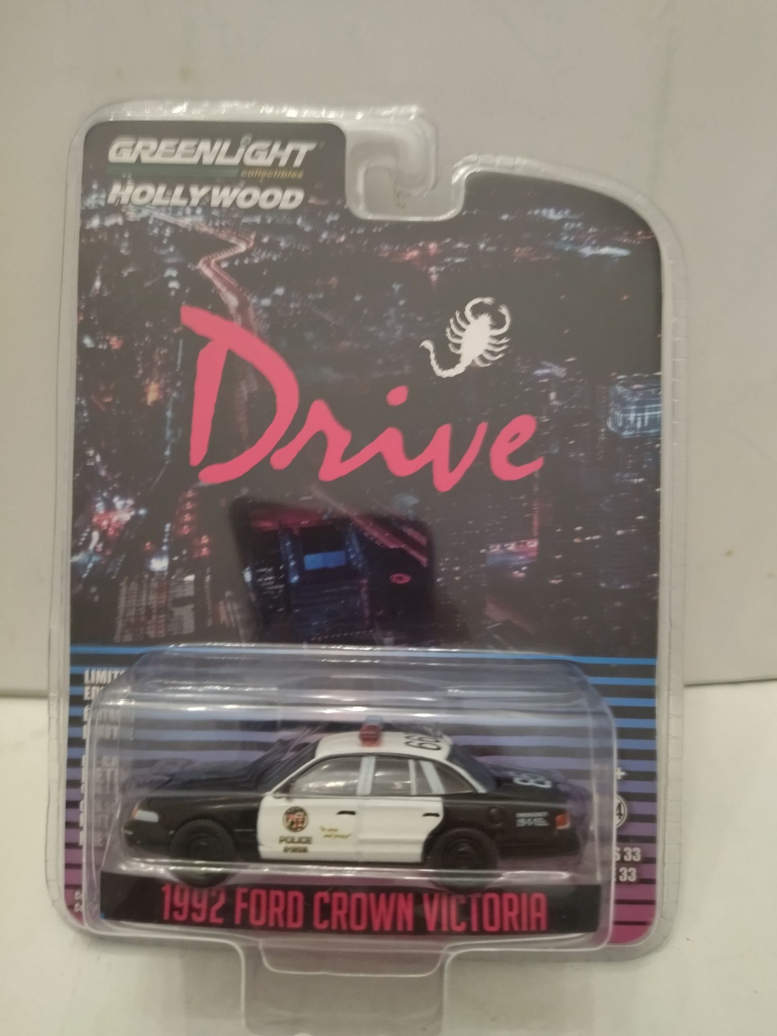 FORD CROWN VICTORIA 1992 DRIVE HOLLYWOOD 1:64 GREENLIGHT - BCN