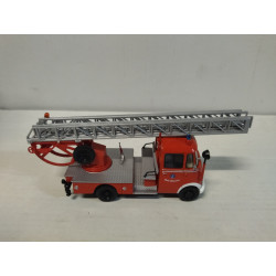MERCEDES-BENZ L319 METZ DL18 FIRE/POMPIERS/BOMBEROS 1:43 SALVAT IXO DEFECT/NO BOX