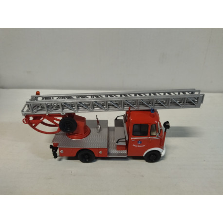 MERCEDES-BENZ L319 METZ DL18 FIRE/POMPIERS/BOMBEROS 1:43 SALVAT IXO DEFECT/NO BOX