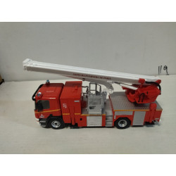 SCANIA P31 PARIS FIRE/POMPIERS/BOMBEROS 1:43 SALVAT IXO DEFECT/NO BOX