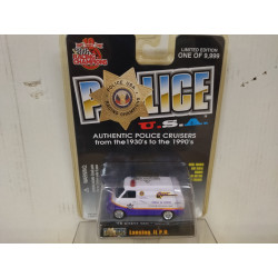 CHEVROLET VAN 1975 USA POLICE DRUG & GANG LANSING 1:64 RACING CHAMPIONS