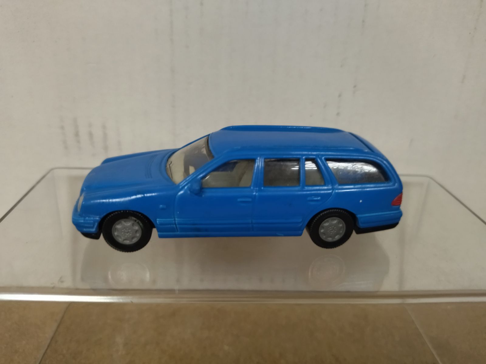 mercedes-benz-w210-e-290t-blue