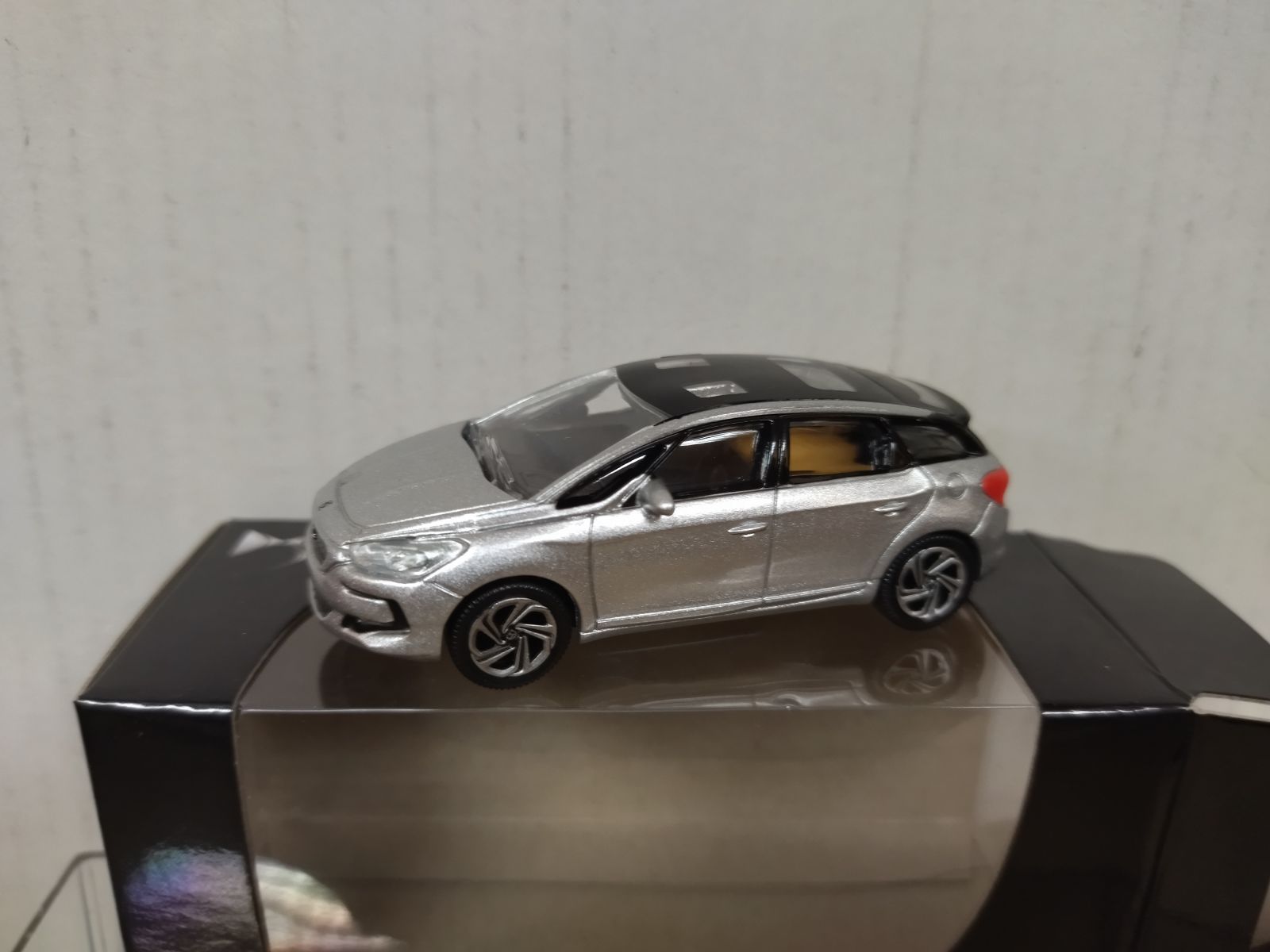 CITROEN DS5 2015 Gris NOREV 1:43