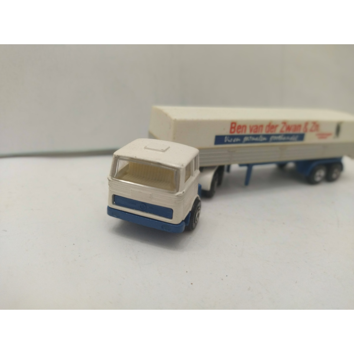 Camion Miniature Mercedes Benz Bâché - Échelle 1/87 - Holland / EFSI - Promotionnel Frans Maas