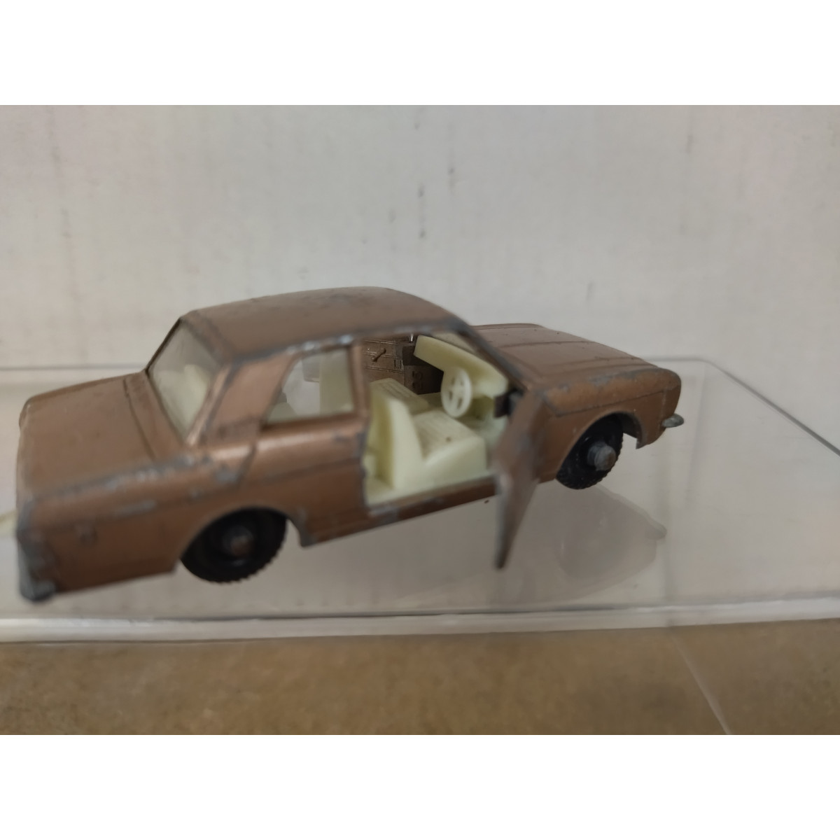 Matchbox Ford Cortina 1600 GL Verte échelle 1:64 Boîte Superfast Française