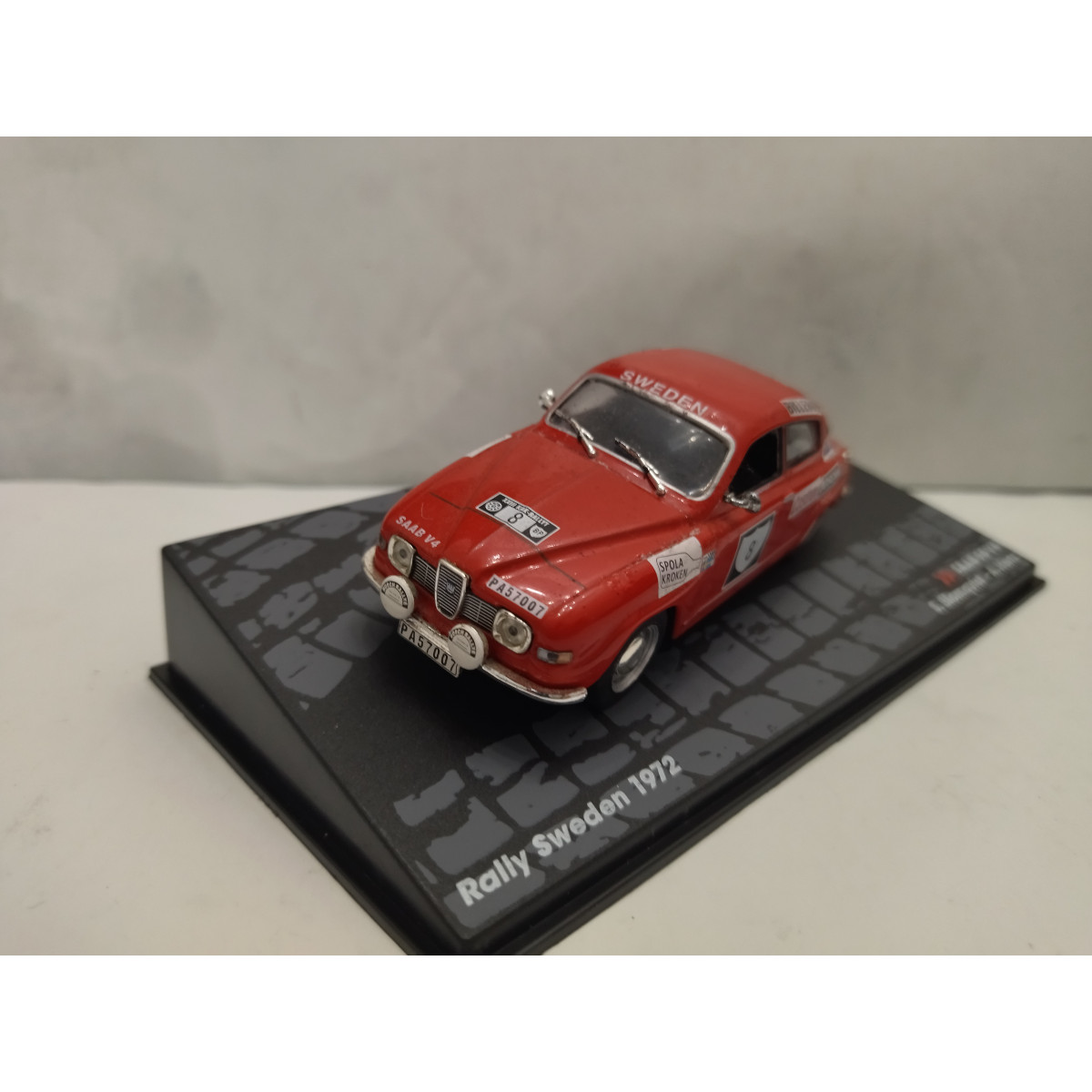 Voiture Miniature IXO Saab 96 V4 Swedish Rally 1973 - Échelle